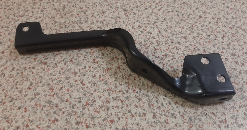 Uchycení chladiče dolní levé BMW