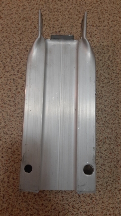 DRŽÁK PŘEDNÍ VÝZTUHY Mercedes